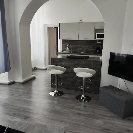 Apartman U Kostela Apartment Loket ภายนอก รูปภาพ
